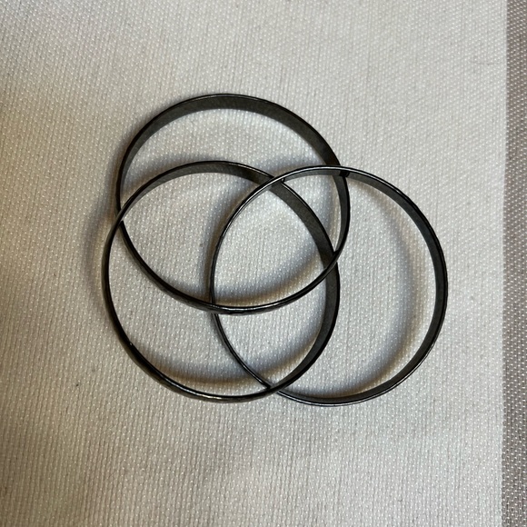 Bangle bracelet - Picture 2 of 2